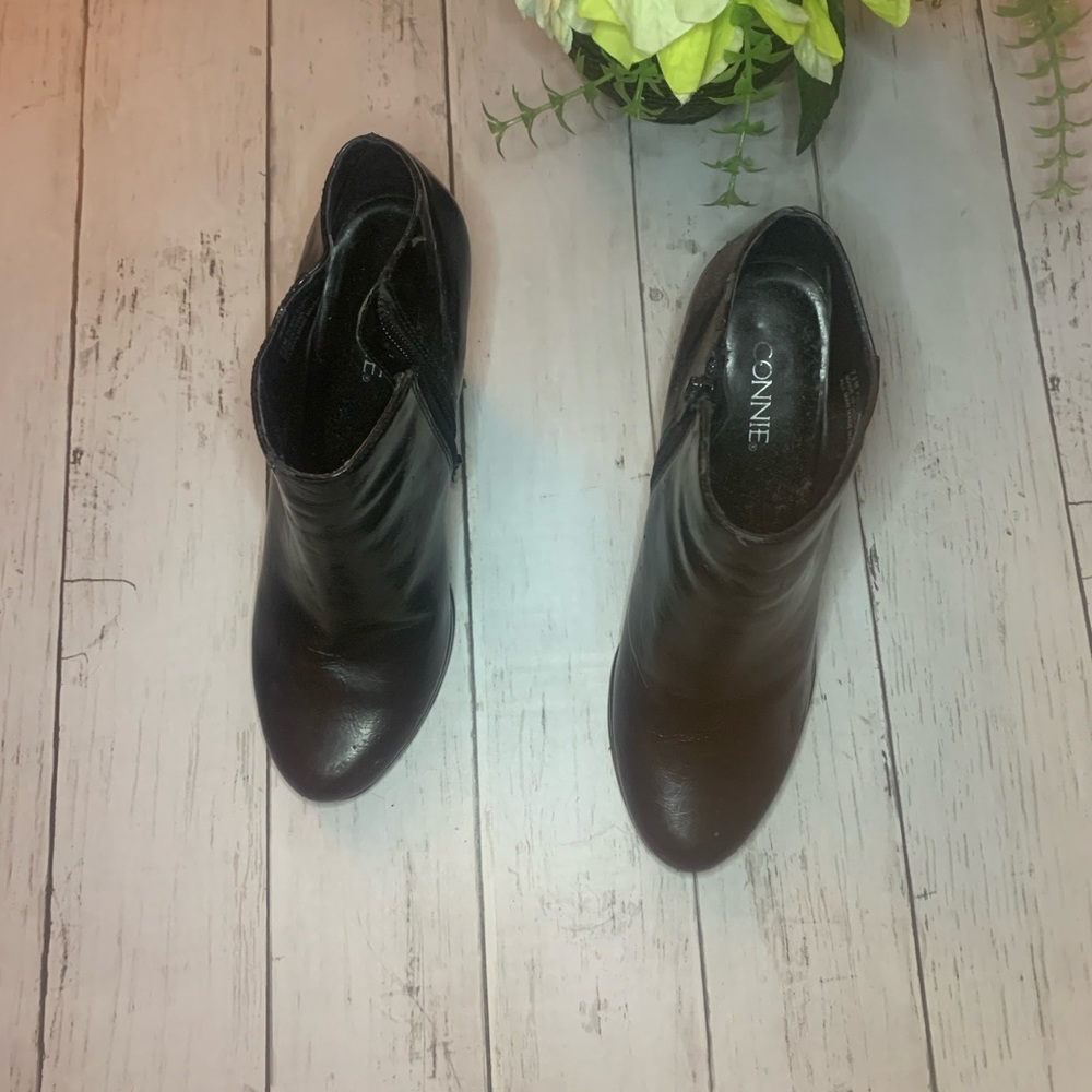 Shoes - Picture 6 of 9